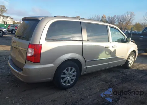 2016 Chrysler Town & Country Touring from USA, damaged, VIN 2C4RC1BG7GR111224